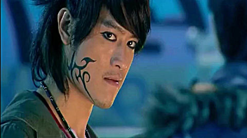 篮球火: 罗志祥霸气出场救下球魁,帅的飞起!