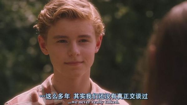 怦然心动(2010) 导演: 罗伯·莱纳 主演: 玛德琳·卡罗尔 / 卡兰