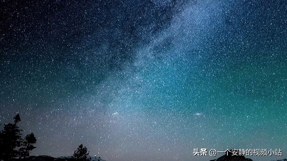 [图]4K:欣赏夏夜的星空涌动、星辰大海