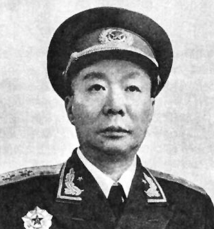 政委王恩茂,1999年1月10日在给新疆军区司令员高焕昌的信中评价郭鹏说