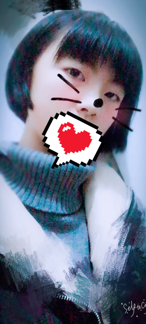 哪位可以将这三张照片横着拼接,不要边框,要无缝隙的那种,顺序不限