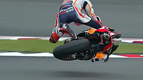 在纽约的 比赛  马奎斯摔车后凌波微步般的自救,教科书式的动作