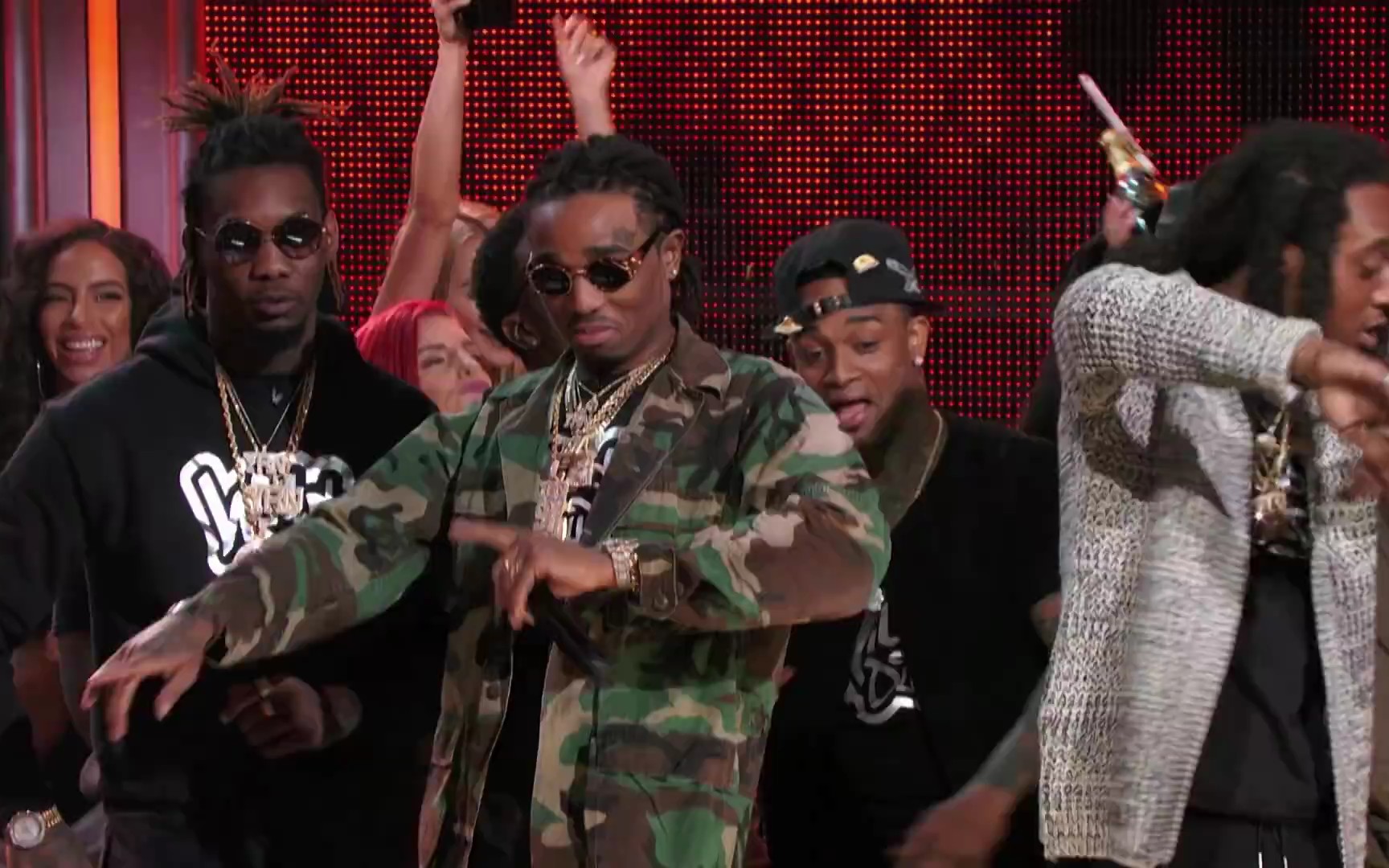 migos:我们三个让全世界都dab起来!