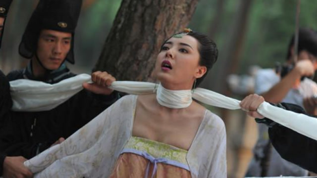 公主出嫁3天后自杀,掀开裙子后,人们才知道她经历了什么!