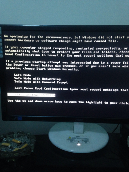 电脑启动不起来了,一启动就是一堆英文,下面倒