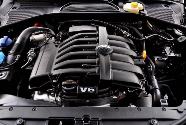 5秒在现代车型中也不能算慢,变速箱是6at的,大众车底盘,隔音.