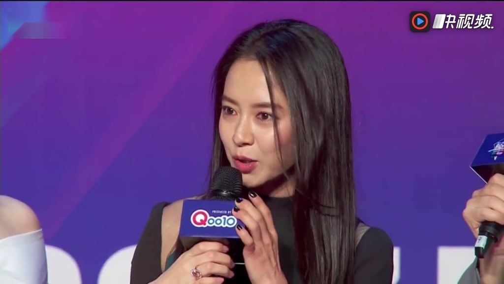 宋智孝,惊艳亮相2017 mama亚洲音乐盛典 红地毯 吸眼球