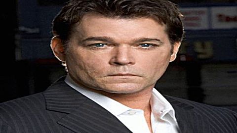 雷·利奥塔资料,雷·利奥塔图片,雷·利奥塔电视剧