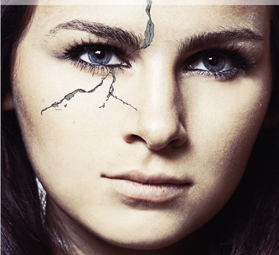 ps制作裂开的美女脸蛋教程_360问答