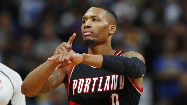 nba让人绝望 时刻:乔丹吐舌头,利拉德点手腕,他0.1秒让人怀疑人生