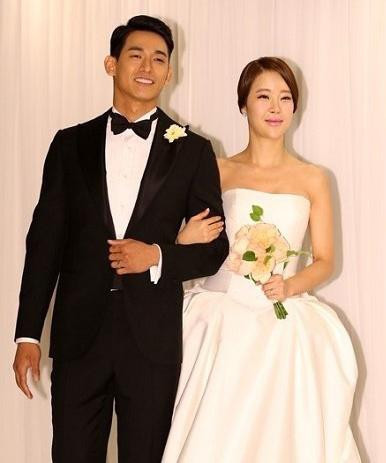 韩国明星白智英老公