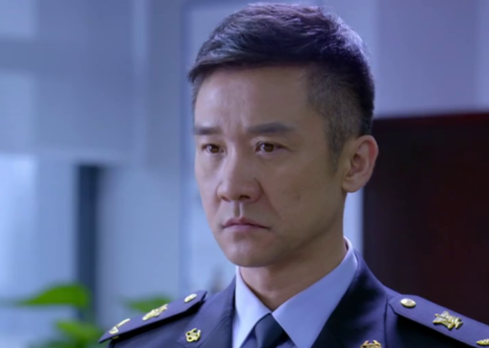 《 国家底线》 电视剧 黄志忠 硬汉 上演 国家人民公仆 与左小青擦出.