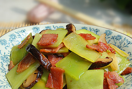 莴笋可以和香菇一起炒吗