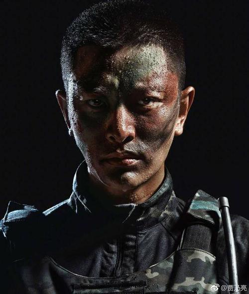 婚戒桥_亮哥深夜发文显伤感,李小璐婚戒已被装饰戒代替网友:要凉凉了!