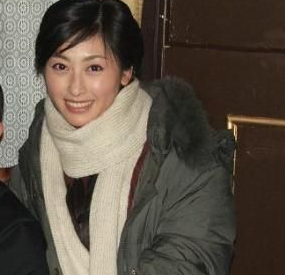 中饰演赵五娘; 2005年参演杜淳,秋瓷炫主演的古装武侠剧《大旗英雄传