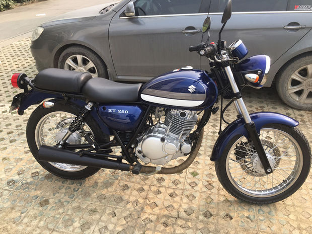 铃木st250摩托车加多少升机油