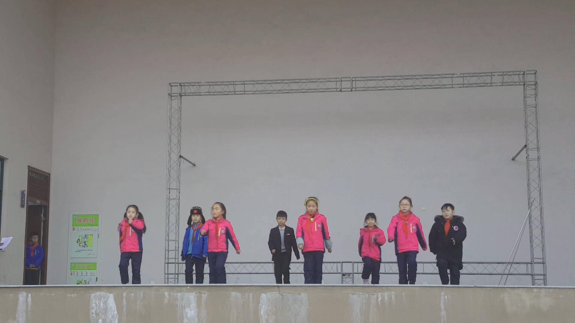 鄞江镇中心小学 301 小品 学习雷锋精神