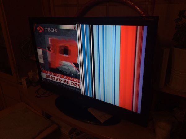 海尔电视屏幕一半黑屏或花屏,什么原因,屏幕问