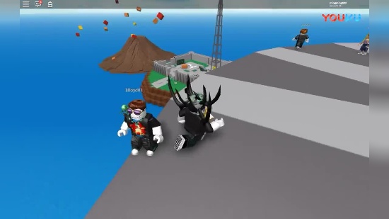 面面解说roblox虚拟世界,自然灾害模拟器 火山爆发躲坦克下被岩浆烧死