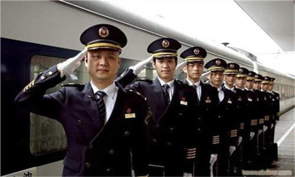 考试政治理论、时事政治、法律常识、科技人文