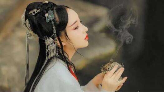 燕燕中诗经第一美人庄姜为何要为侍妾戴妫送行