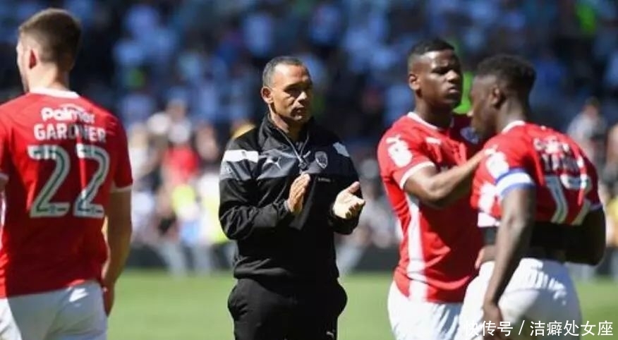 巴恩斯利对西布朗