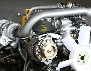 中兴皮卡发4d25发动机发电机皮带怎么装有图吗