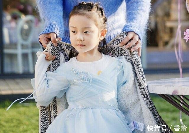 甜馨钢琴弹的怎么样