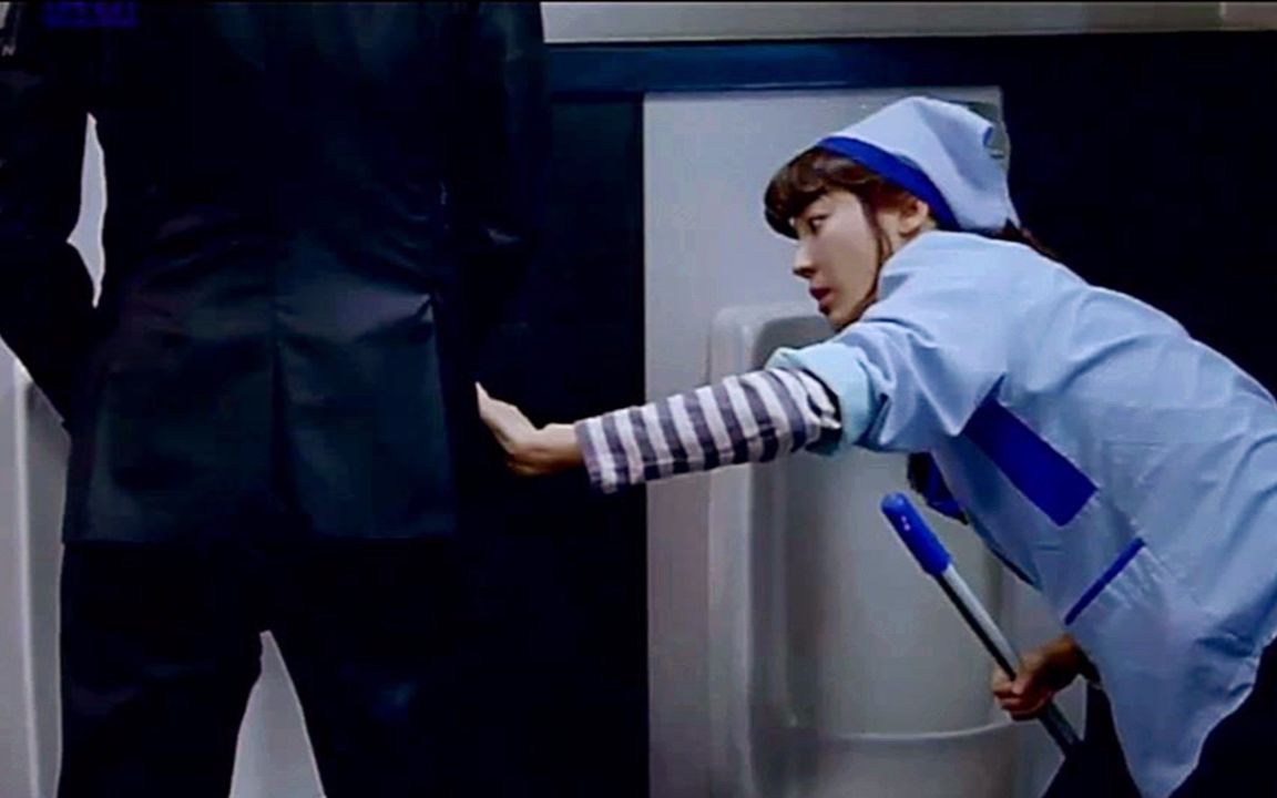 韩国美女特工, 在厕所偶遇前男友,不看脸就可以认出对方!