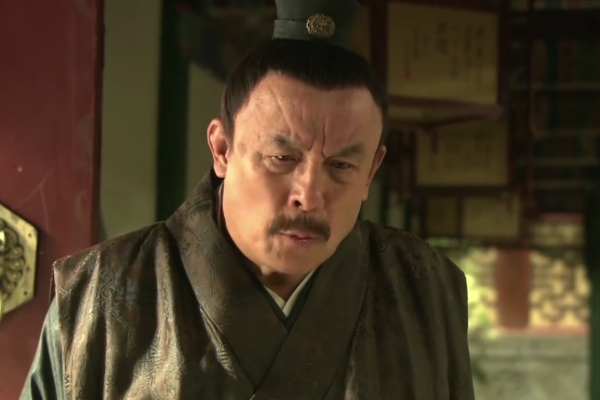 《红楼梦》中,宁国公和荣国公都是国公,谁的爵位更高?