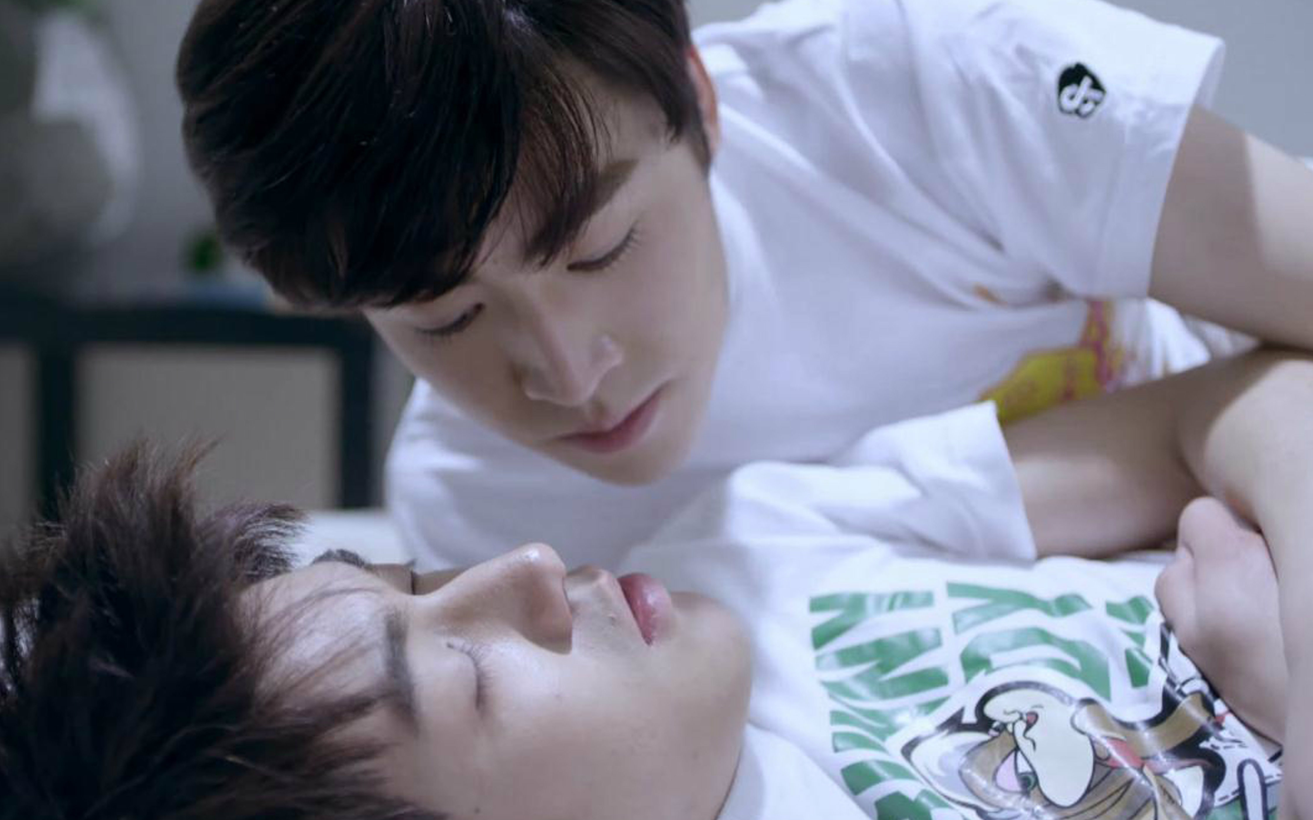 【烟袋斜街10号】宫政x罗一航kiss合集