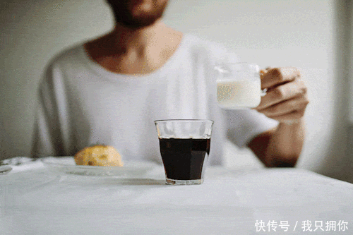 牛奶是买全脂还是脱脂