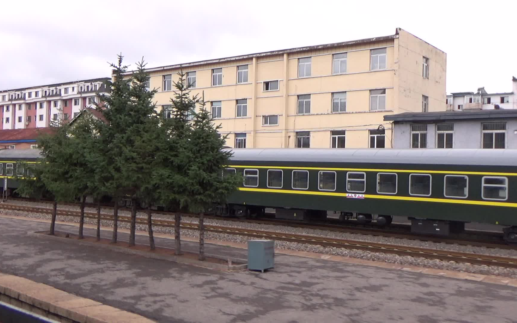 【侧面了望】df4d 0149  4361次(通化-集安)梅集线通化站始发 2018.