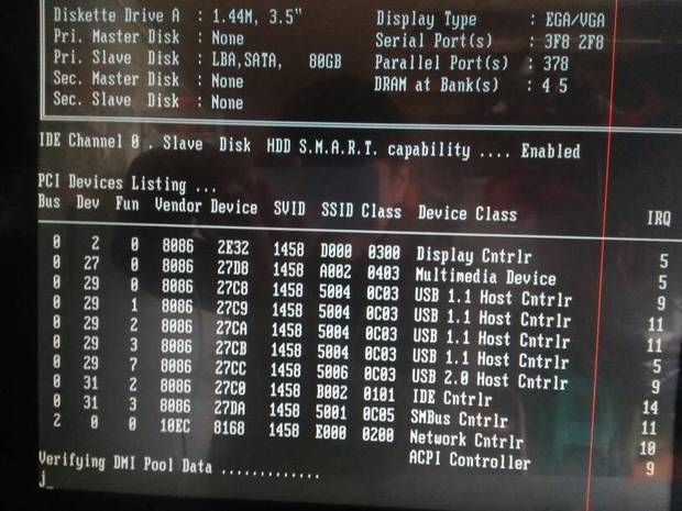 电脑开机黑色屏幕英文字 怎么回事