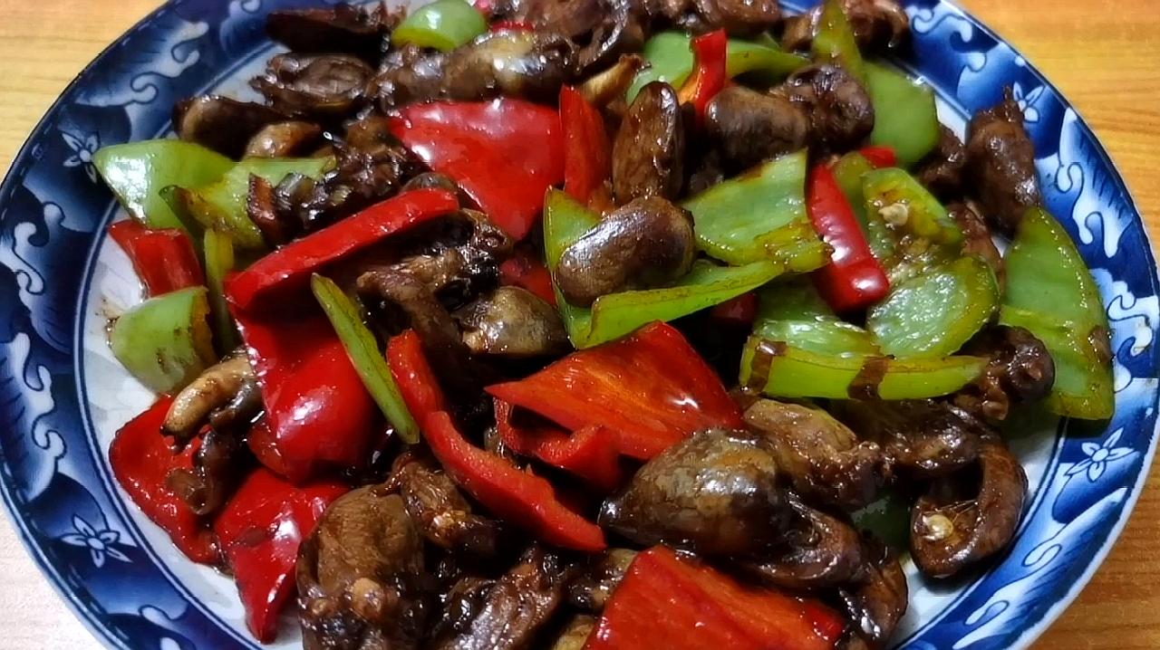 为什么饭店做的辣椒 b>炒鸡心 /b>那么好吃,今天我就把做法分享给大家
