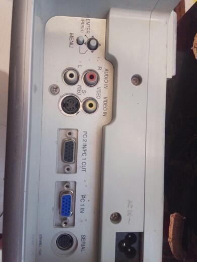 松下PT-PS投影机可以和安卓手机连接播放手机