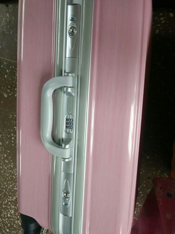 刚买的行李箱,怎么设置密码锁啊?