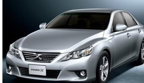 看到一款车,车头的标志像个x,但是这个x是左右分离的!是什么车