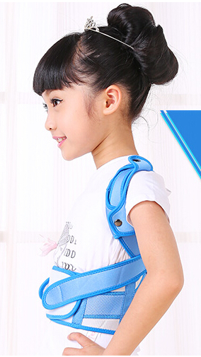 十三岁女孩有点驼背 怎么纠正