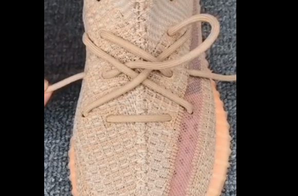 椰子鞋最火系鞋带方法