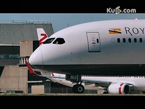 文莱航空公司波音787-8客机澳大利亚机场起飞