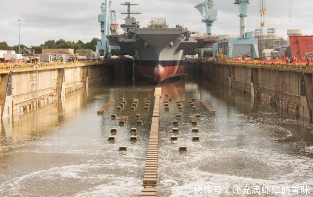 国产航母交付使用视频