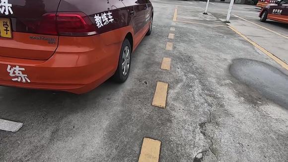 科目二新手们必定要学习的追线,看似简单其实不容易