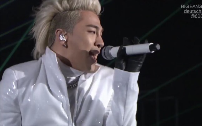 [图]BIGBANG JAPAN DOME TOUR 2013~2014 COLLECTION OF BEST MOMENTS