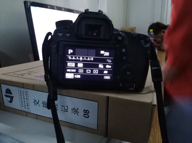 CanonEDS70D照相机开机出现一下画面怎么解