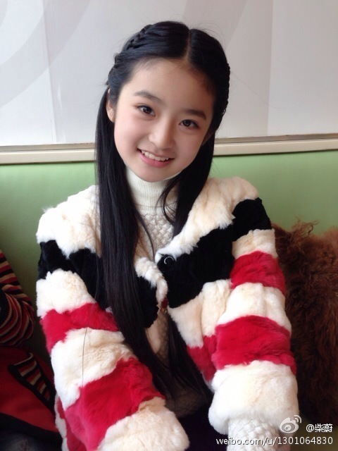 她是00后童星中引人注目的一位