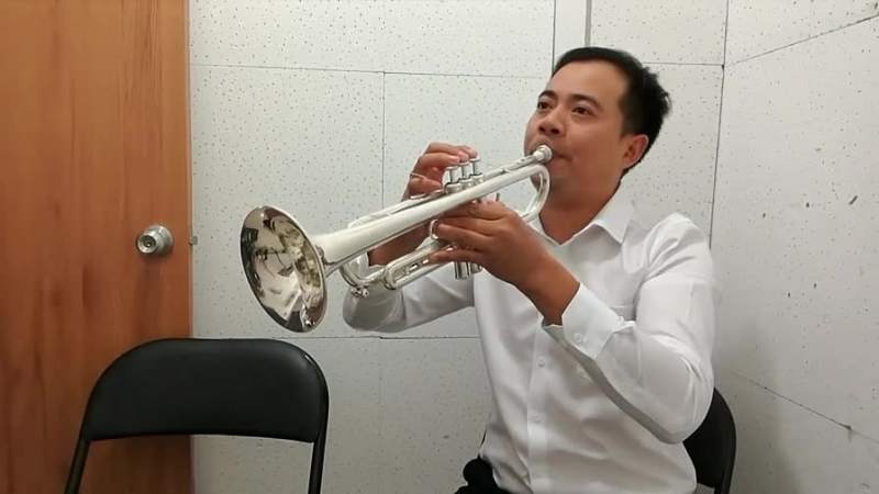 傅利军小号演奏鼓号队《 出旗曲》