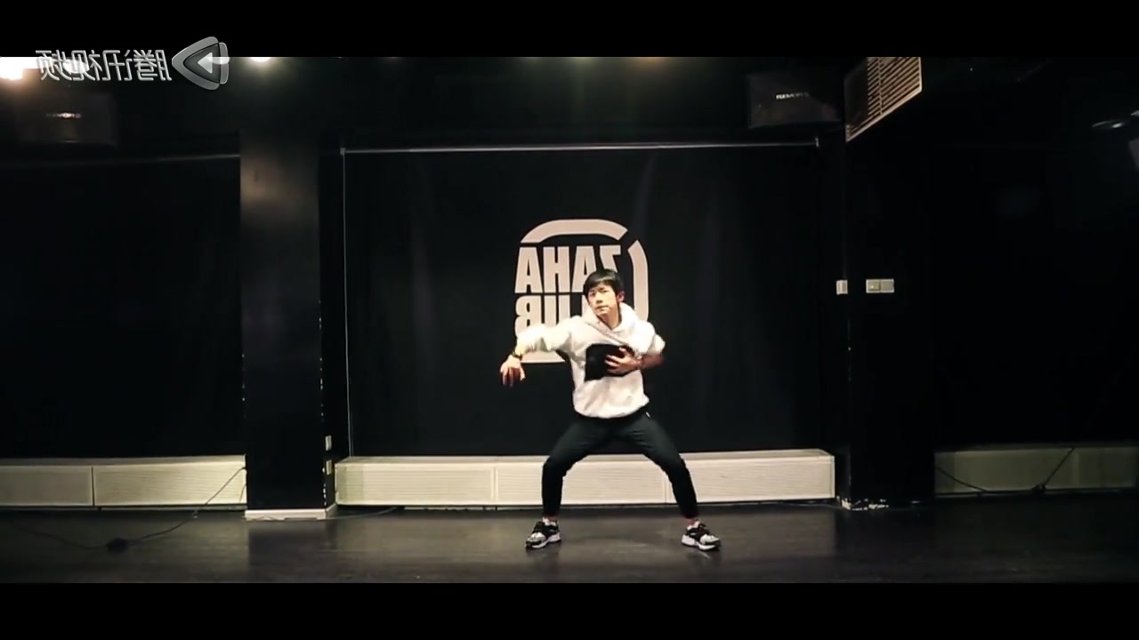 【易烊千玺】中枪舞-镜面慢速