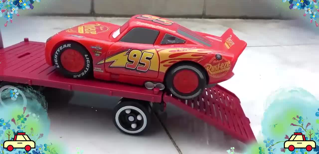 小树玩具车 赛车总动员闪电麦昆 遥控汽车玩具 轻松操作麦昆到处旋转