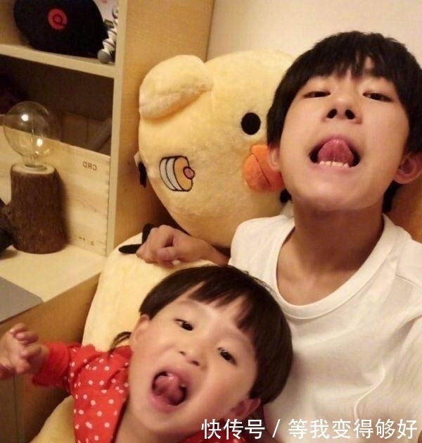 易烊千玺在在哪里现在